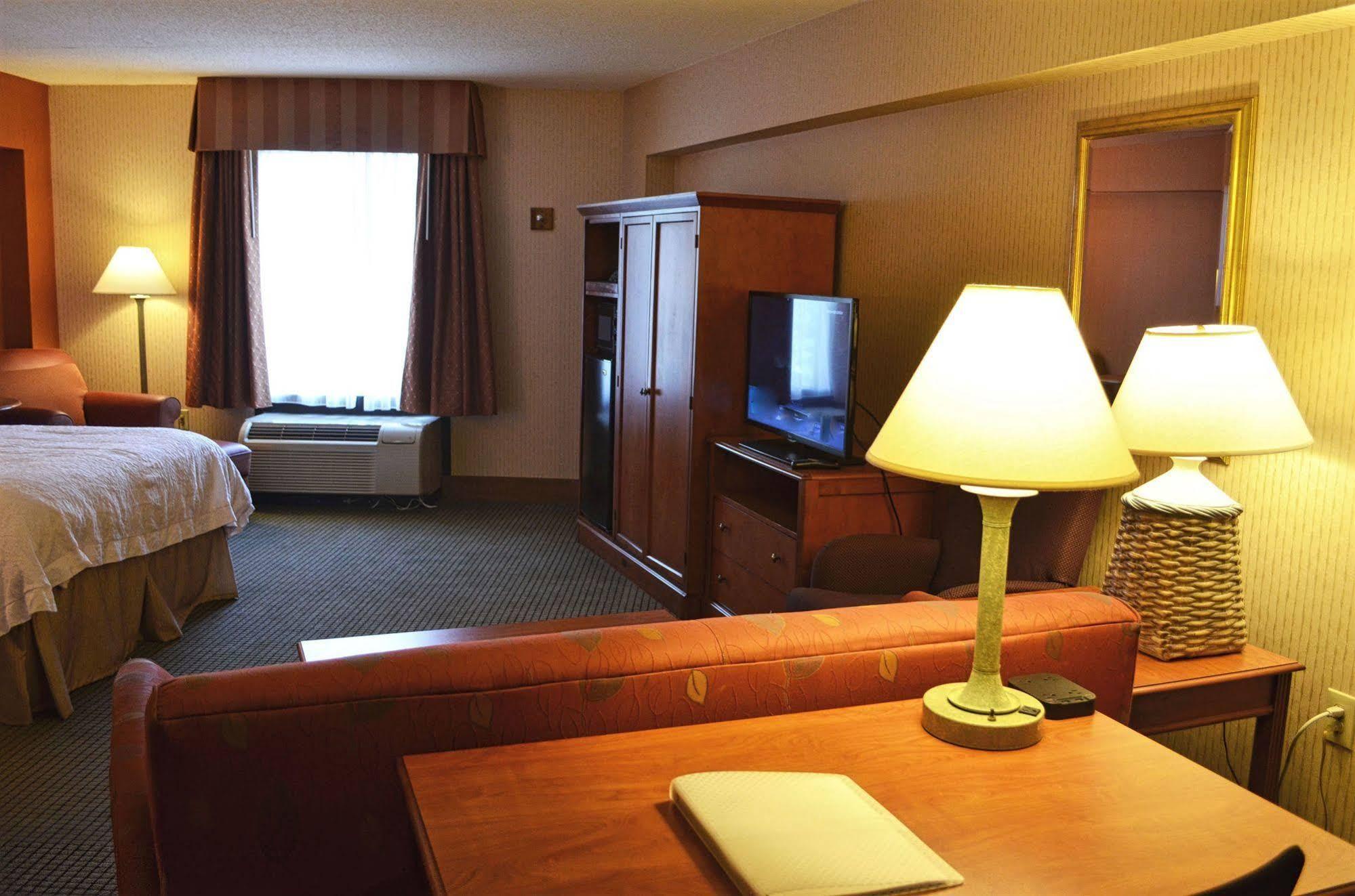 Hampton Inn By Hilton Harrisburg West Mechanicsburg Exterior foto